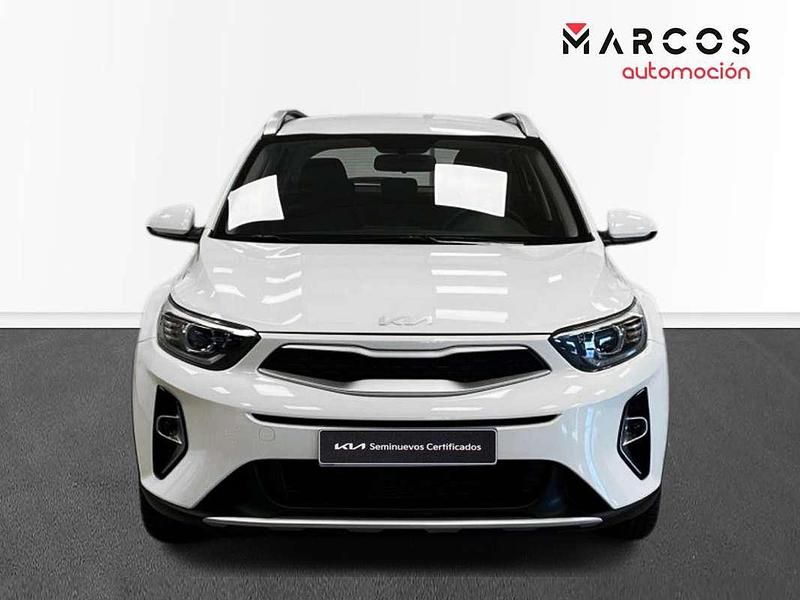 Usado Kia Stonic 84 CV (61 kW) 2022 Blanco SUV