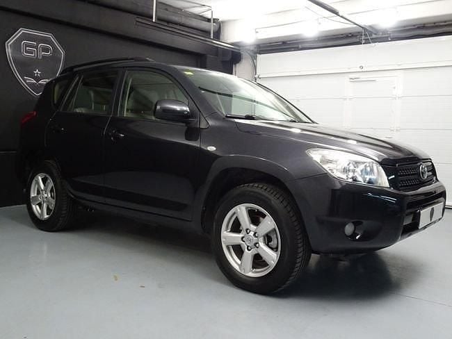 Begagnad Toyota RAV4 Executive 152 HK (111 kW) 2007 Grå SUV
