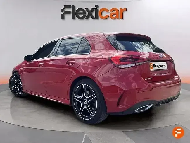 Begagnad Mercedes A200 156 HK (114 kW) 2018 Röd Sedan