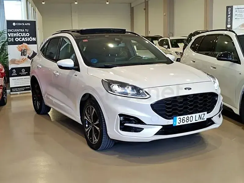 Usado Ford Kuga ST-Line 225 CV (165 kW) 2021 Blanco SUV