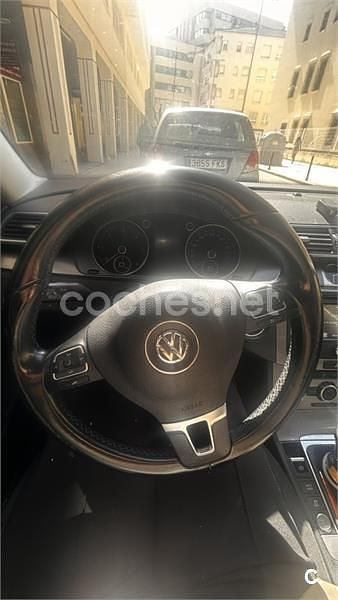 Usado VW Passat Advance 140 CV (102 kW) 2014 Gris / plata Familiar