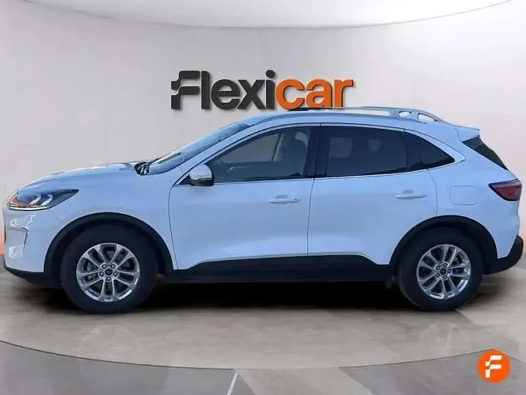 Usado Ford Kuga Titanium 120 CV (88 kW) 2020 Blanco SUV