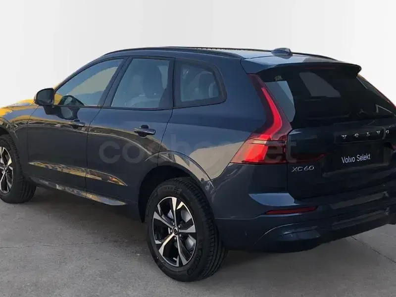 Nuevo Volvo XC60 Core 250 CV (183 kW) 2026 Azul SUV