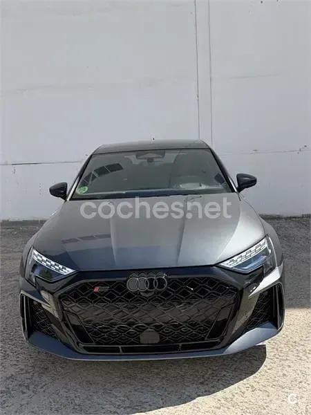 Nuevo Audi RS3 400 CV (294 kW) 2026 Gris / plata Berlina