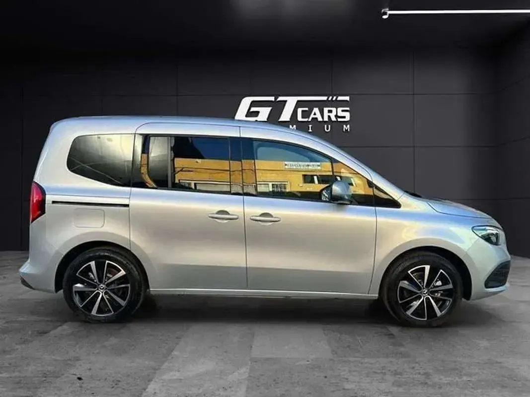 Usado Mercedes T160 95 CV (69 kW) 2023 Plateado Monovolumen