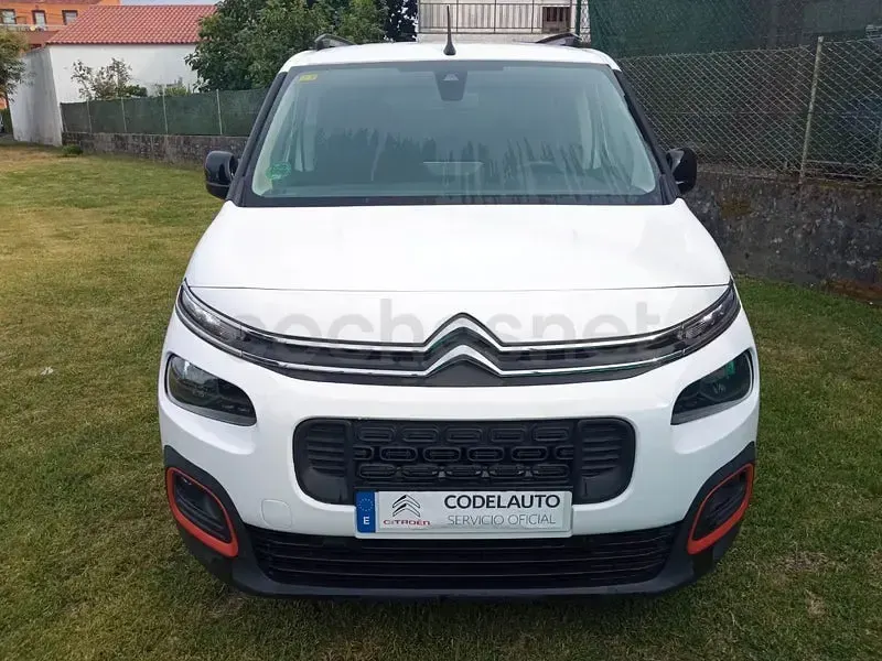 Usado Citroën Berlingo Shine 130 CV (95 kW) 2020 Blanco Monovolumen