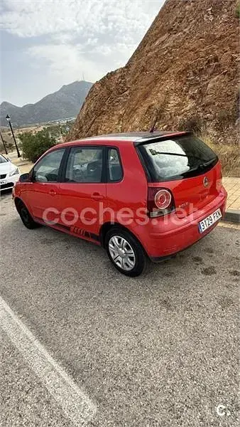 Usado VW Polo Edition 80 CV (58 kW) 2007 Rojo Utilitario