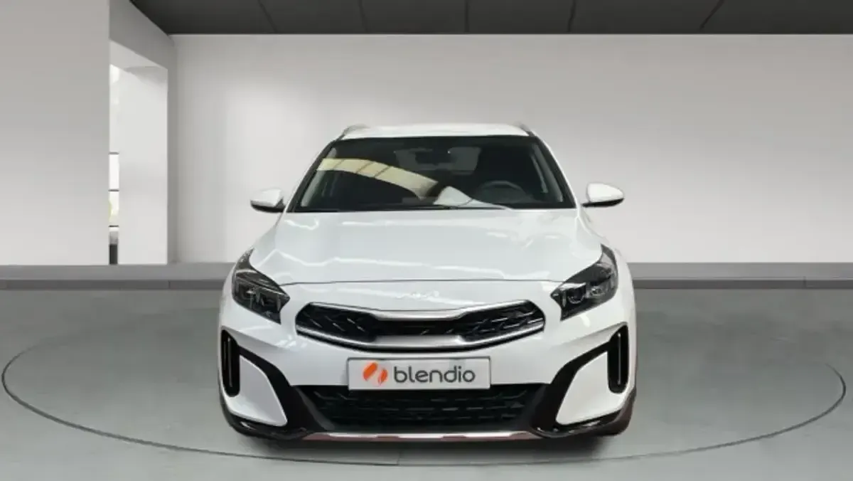 Usado Kia XCeed 100 CV (73 kW) 2025 Blanco SUV