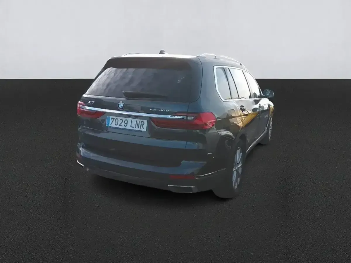 Używany BMW X7 340 KM (250 kW) 2021 Szary SUV