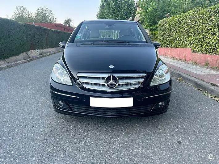 Usado Mercedes B200 140 CV (102 kW) 2006 Negro Monovolumen