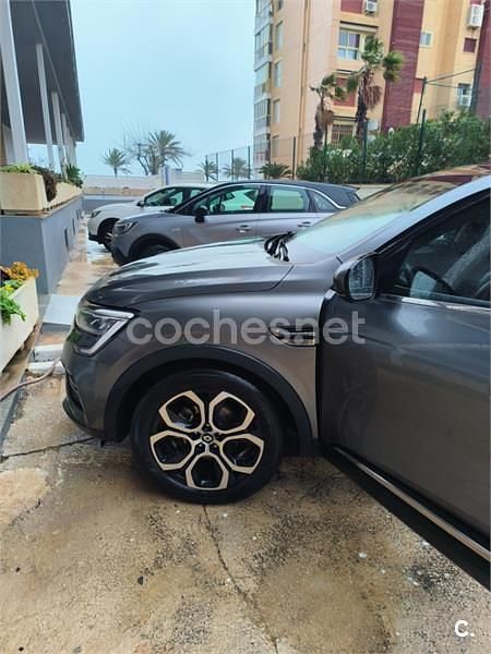 Usado Renault Arkana Intens 145 CV (106 kW) 2022 Gris / plata SUV