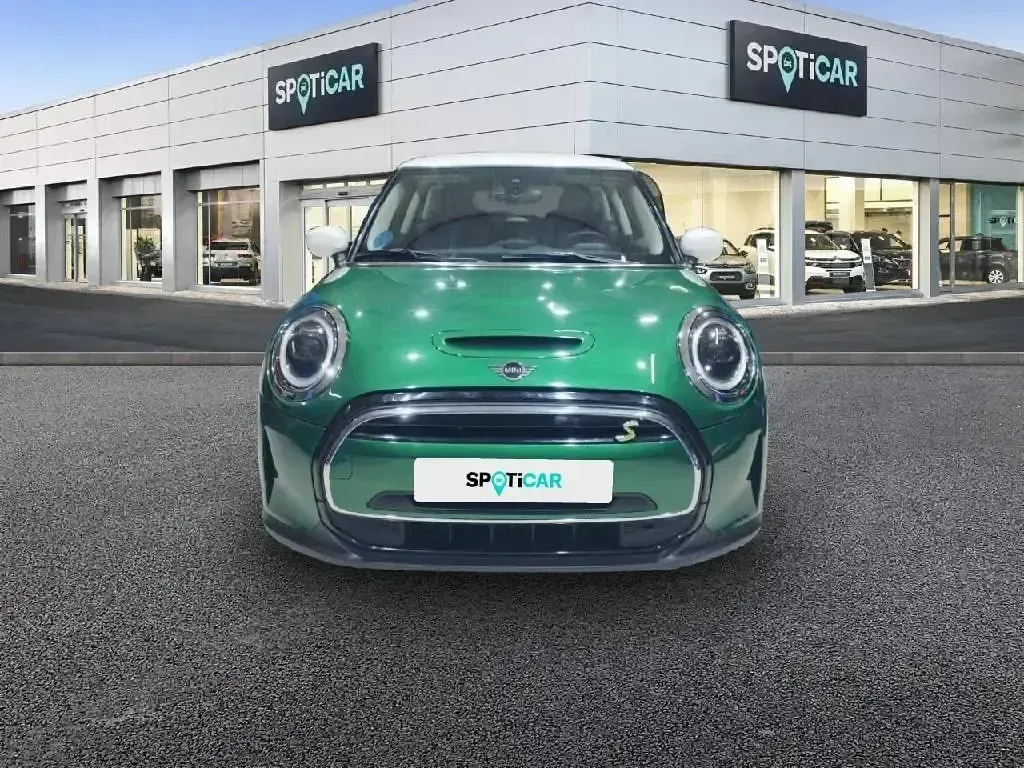 Usado Mini Cooper SE 135 kW (184 CV) 2023 Verde Utilitario