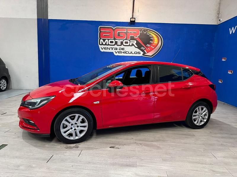 Rojo Usado 2016 Opel Astra Business Berlina | 7999 € (Precio justo) - Imagen 1/4