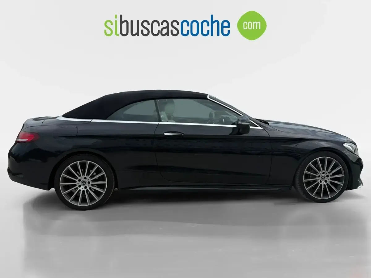 Usado Mercedes C220 170 CV (125 kW) 2018 Negro Descapotable