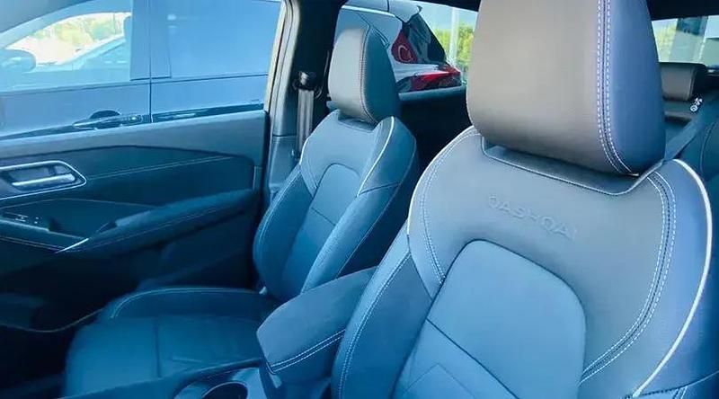 Usado Nissan Qashqai 190 CV (139 kW) 2025 Katana grey black metalizado SUV