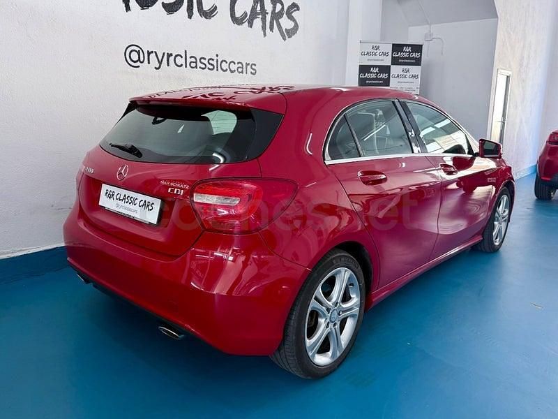 Usado Mercedes A180 Urban 109 CV (80 kW) 2013 Rojo Berlina