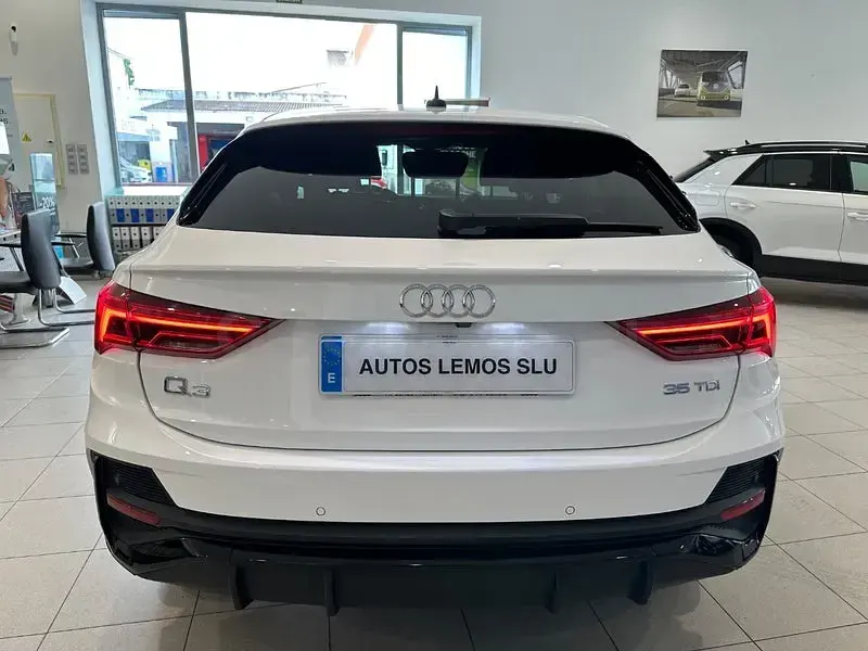 Usado Audi Q3 Sportback 150 CV (110 kW) 2021 Blanco SUV