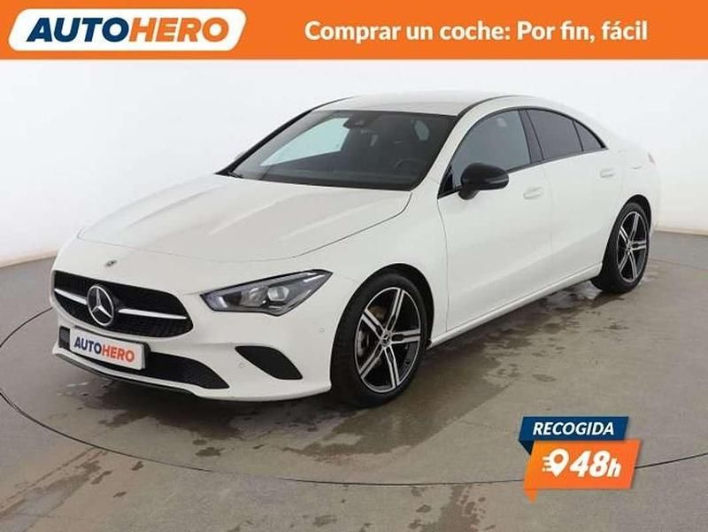 Usado Mercedes CLA180 136 CV (100 kW) 2023 Blanco Berlina