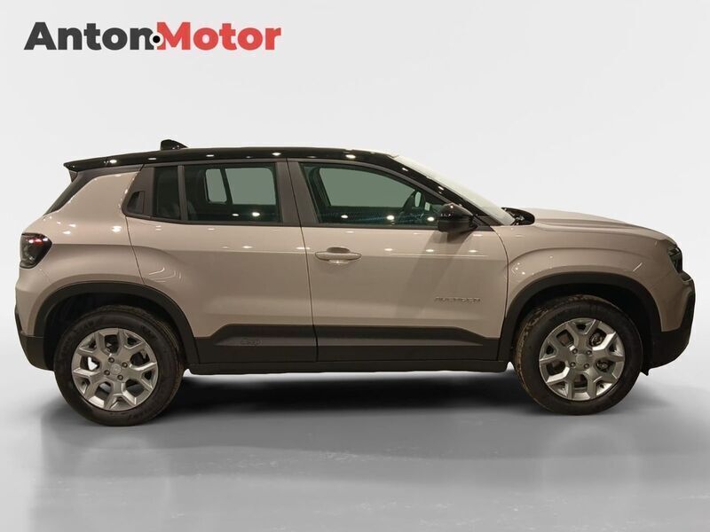 Usado Jeep Avenger Altitude 100 CV (73 kW) 2024 Gris SUV