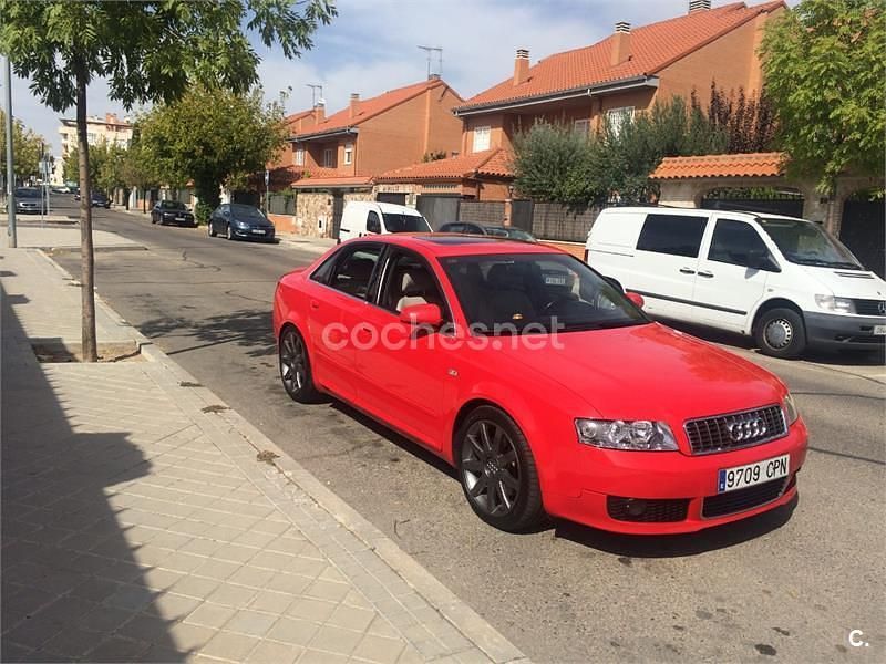 Usado Audi A4 180 CV (132 kW) 2003 Rojo Berlina