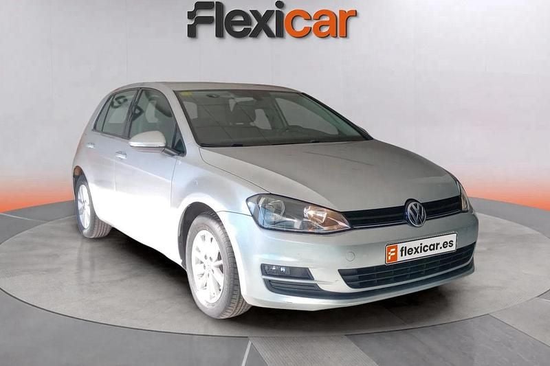 Gris Usado 2016 VW Golf Advance Berlina | 11.490 € (Super precio) - Imagen 1/4