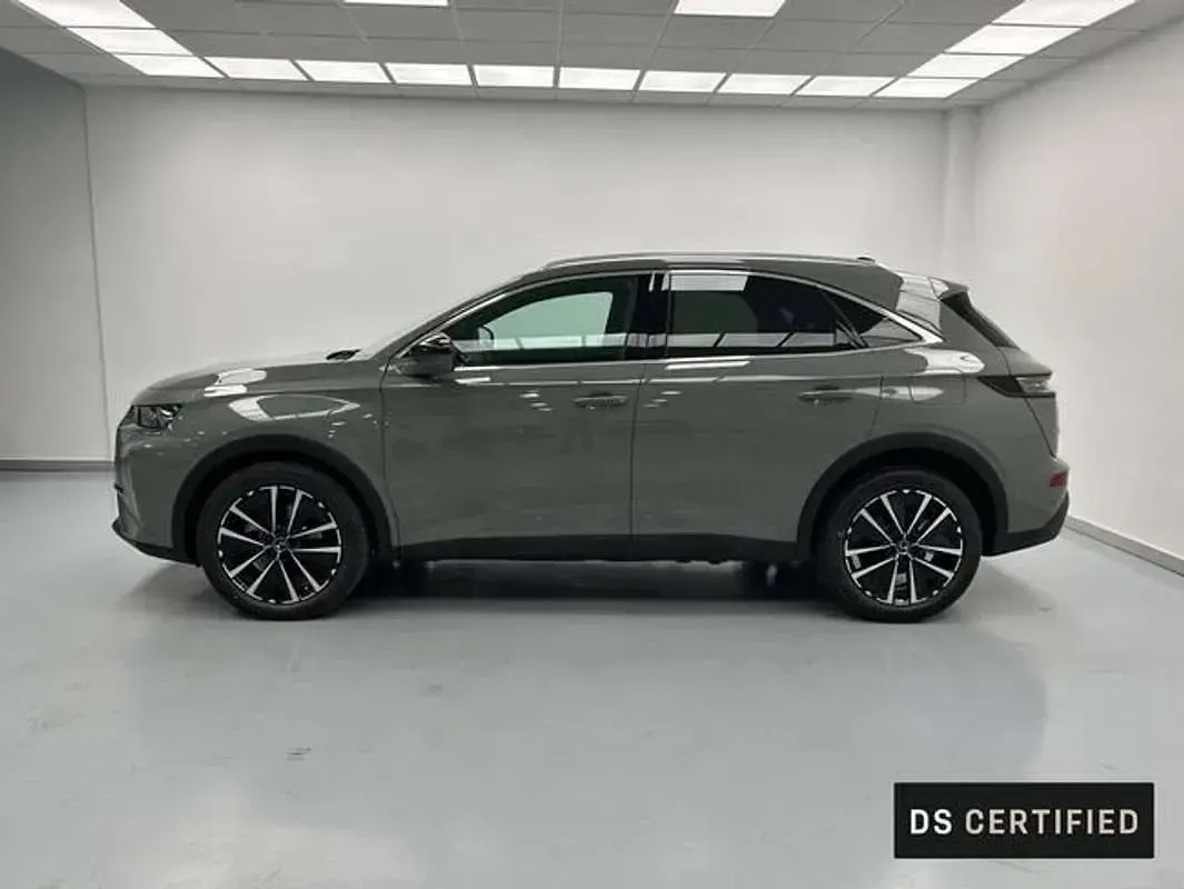 Usado DS Automobiles DS7 Crossback Rivoli 226 CV (166 kW) 2024 Gris SUV