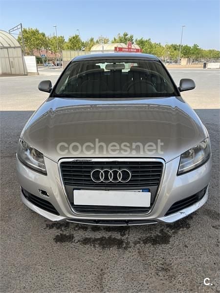 Gris / plata Usado 2009 Audi A3 Sportback Ambiente Berlina | 5600 € (Super precio) - Imagen 1/4