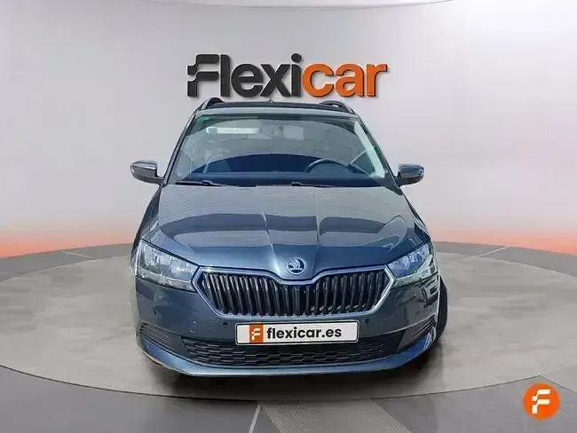 Usado Skoda Fabia Active 95 CV (69 kW) 2019 Azul Utilitario