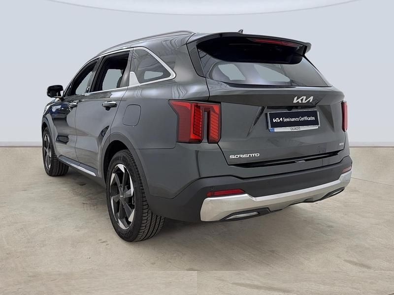 Usado Kia Sorento 252 CV (185 kW) 2025 Gris SUV