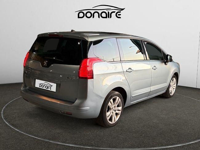 Usado Peugeot 5008 Sport 156 CV (114 kW) 2010 Gris Monovolumen