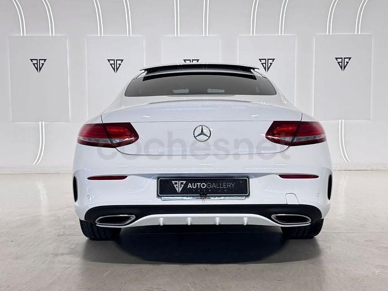 Usado Mercedes C220 194 CV (142 kW) 2019 Blanco Coupe