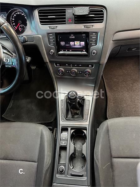 Usado VW Golf VII Business 110 CV (80 kW) 2014 Blanco Familiar
