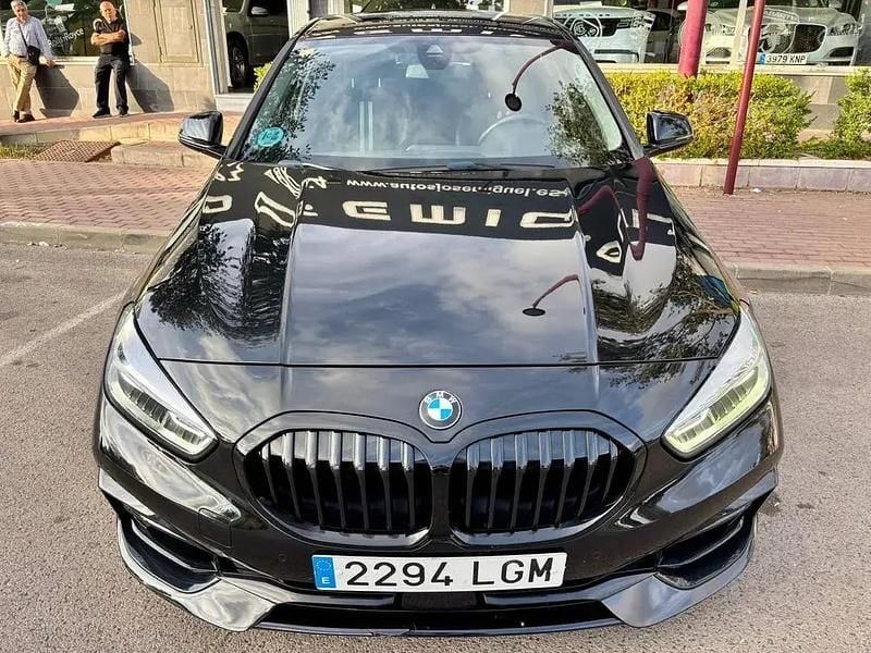 Usado BMW 116 M Sport 116 CV (85 kW) 2020 Negro Utilitario