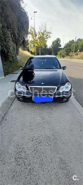 Negro Usado 2003 Mercedes C270 Avantgarde Berlina | 3500 € - Imagen 1/4