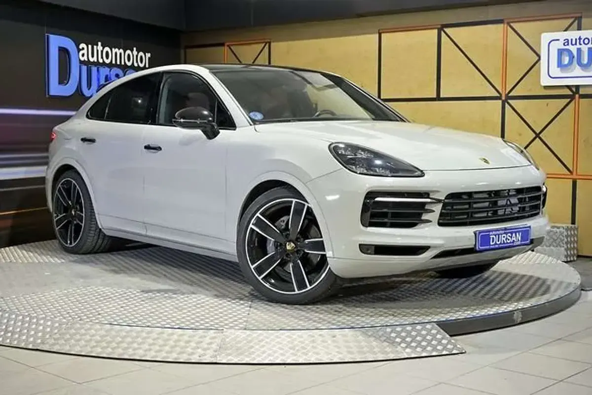 Usado Porsche Cayenne 468 CV (344 kW) 2021 Gris SUV