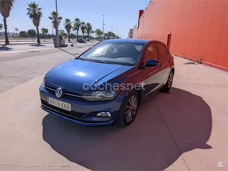 Usado VW Polo Sportline 95 CV (69 kW) 2018 Azul Utilitario