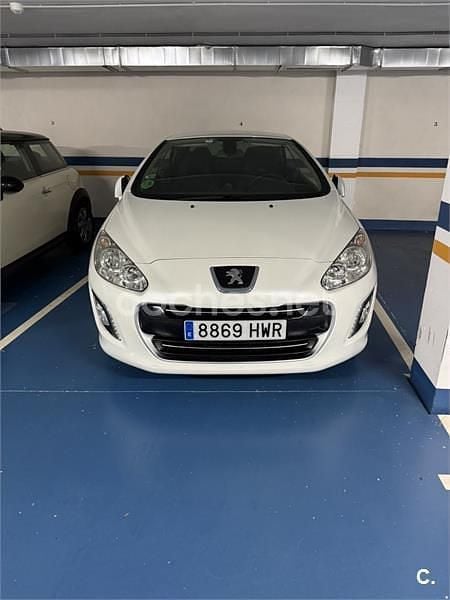 Usado Peugeot 308 CC Active 120 CV (88 kW) 2014 Blanco Descapotable