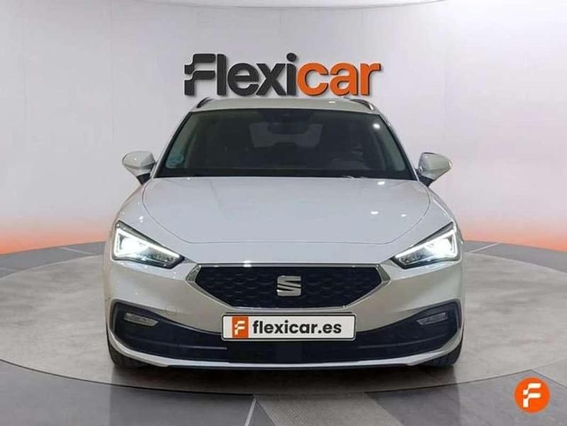 Usado Seat Leon Style 150 HP (110 kW) 2022 Branco Sedan