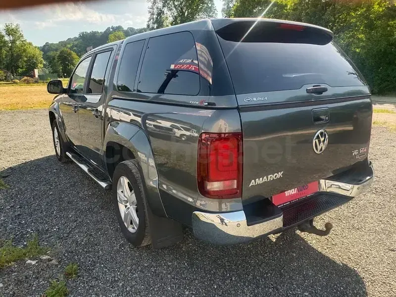 Usado VW Amarok Highline 224 CV (164 kW) 2018 Gris / plata Pickup/Camioneta