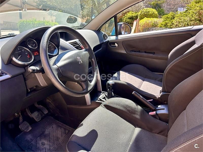 Usado Peugeot 207 CC 120 CV (88 kW) 2007 Azul Descapotable
