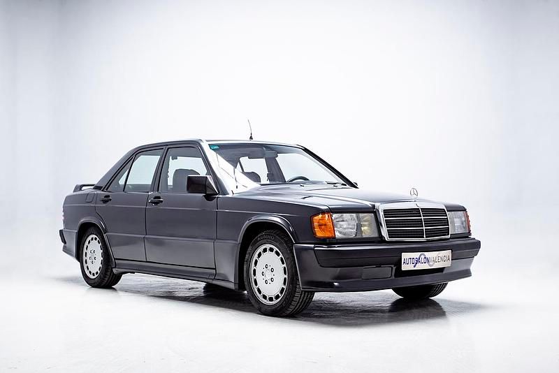 Usado Mercedes 190 185 CV (136 kW) 1987 Gris Berlina