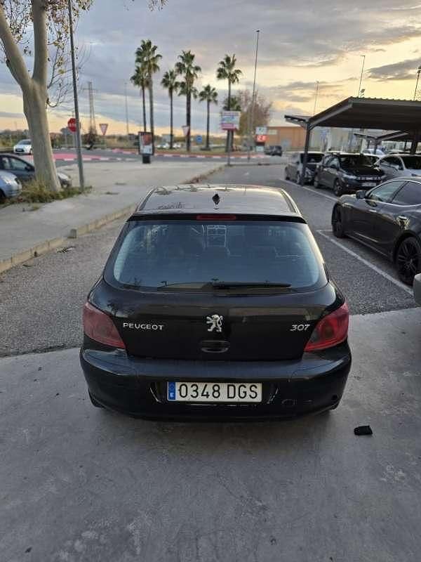 Usado Peugeot 307 109 CV (80 kW) 2005 Negro Utilitario