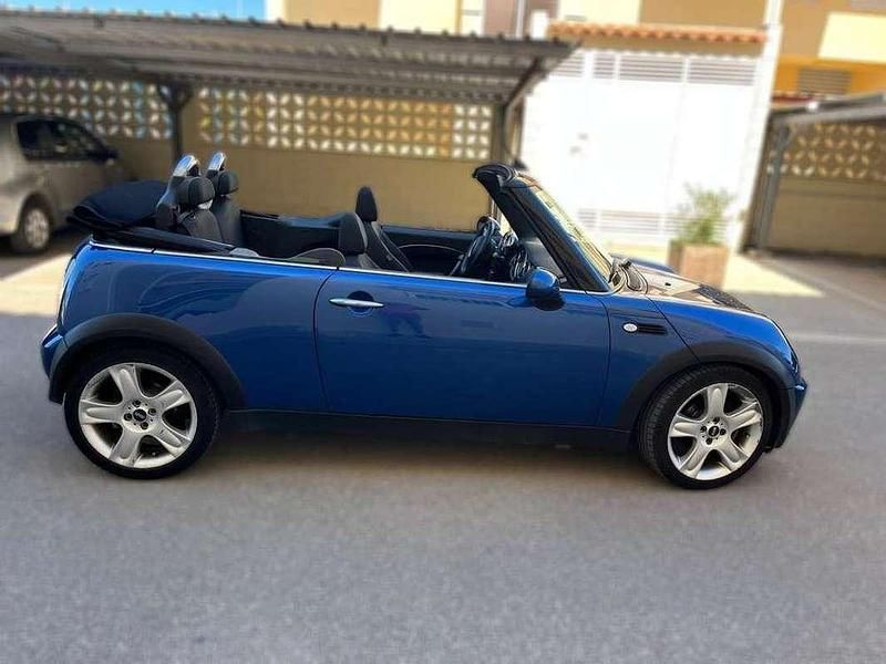 Usado Mini One Cabriolet 98 CV (72 kW) 2007 Azul Descapotable