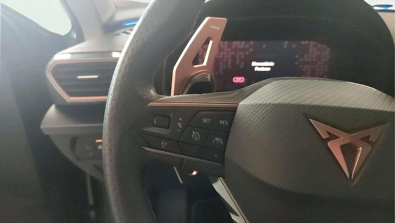 Usado Cupra Formentor 204 CV (150 kW) 2024 Gris SUV