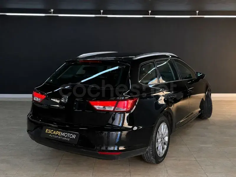 Käytetty Seat Leon CONNECT 110 HP (80 kW) 2015 Musta Farmari