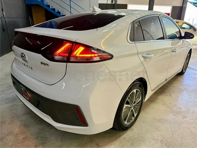 Usado Hyundai Ioniq 141 CV (103 kW) 2020 Blanco Utilitario
