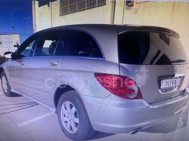 Usado Mercedes R350 272 CV (200 kW) 2007 Beige Monovolumen