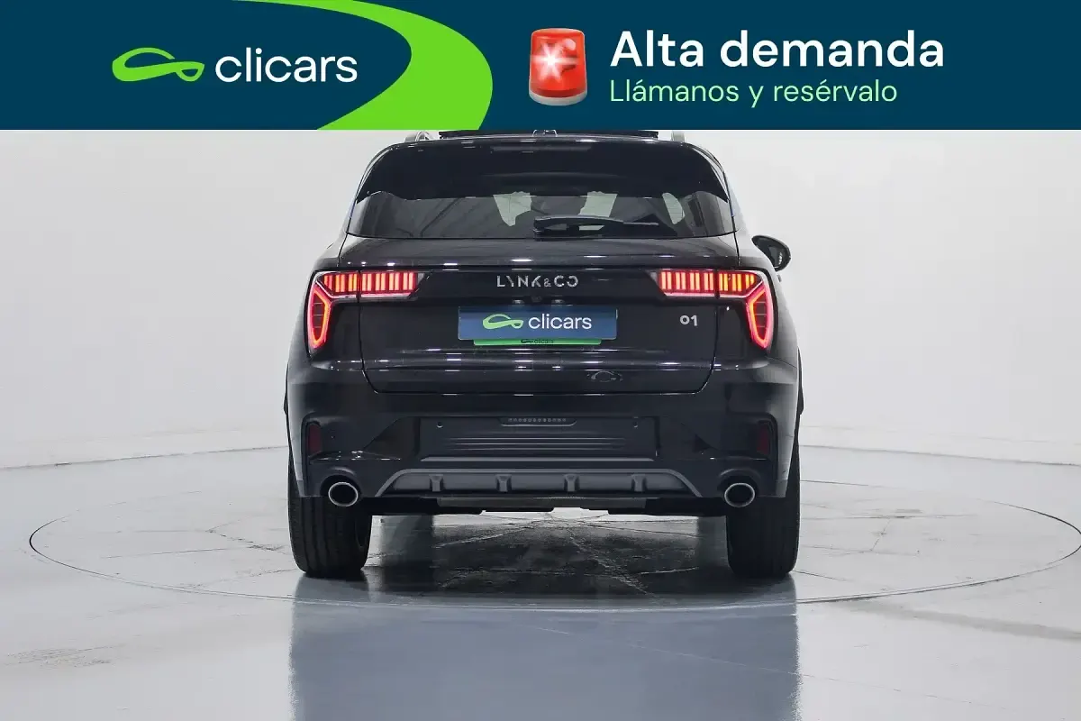 Usado Lynk & Co 01 261 CV (191 kW) 2023 Negro SUV