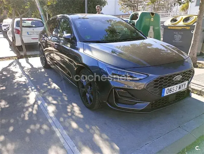 Usado Ford Focus ST 280 CV (205 kW) 2025 Gris / plata Berlina