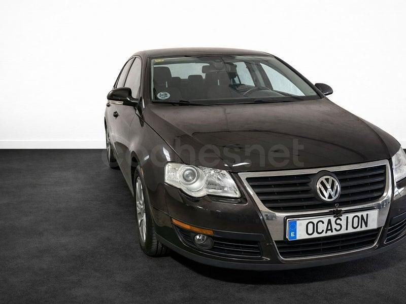 Usado VW Passat Edition 105 CV (77 kW) 2010 Negro Berlina